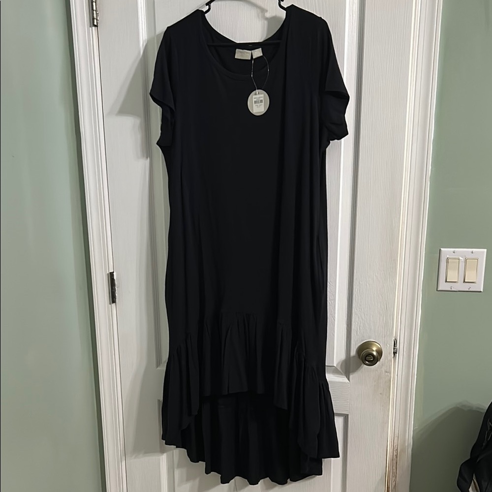 Zim&Zoey Black Ruffled High Low Dress with Crew Neck. Size 18